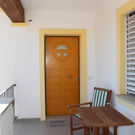 Lucia Apartment *